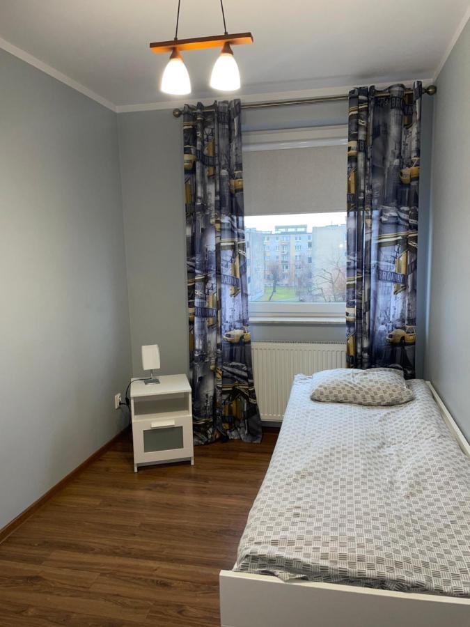 Komfortowe Studio 52 M2 W Centrum Grojca Grojec  Экстерьер фото